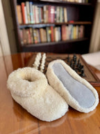 Pantufla lana de oveja blanca